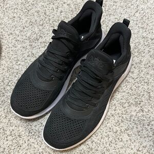 APL techloom Tracer in black